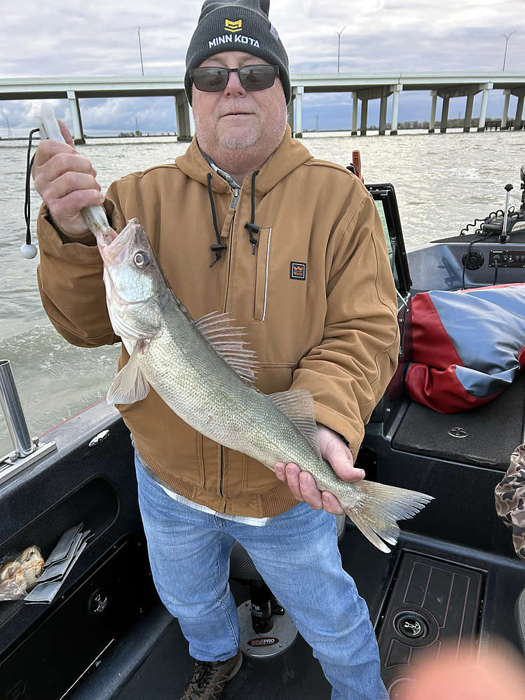D3-WalleyeCharters-WfWH-999V-3